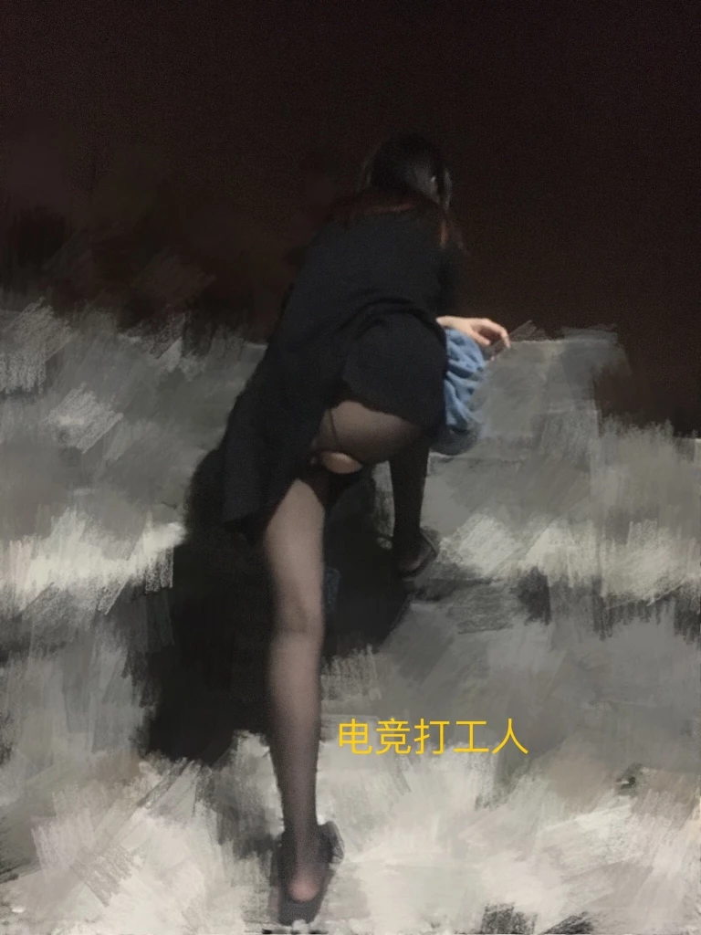 [原创]新人贴：老婆的第一次露出，各位看官记得评论，优雅一点，老婆会看哦！[10P]