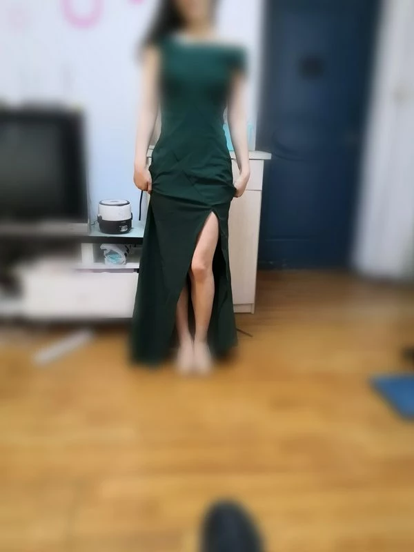 上了公司年会女主持[17P]