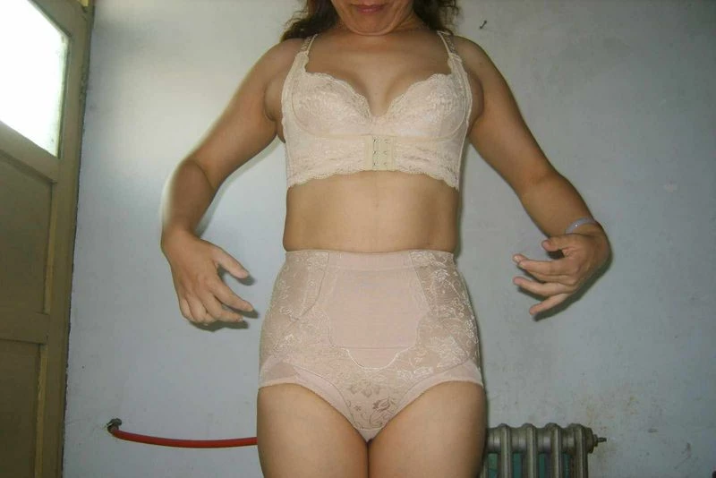 给多毛的老婆首次剃光了毛[19P]