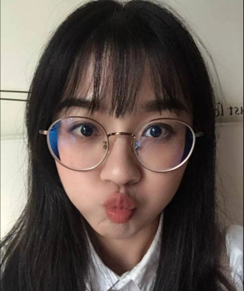 口活一流的骚货，喜爱虐足的母狗龚倩莹，多道具脚心捆绑调教[55P]