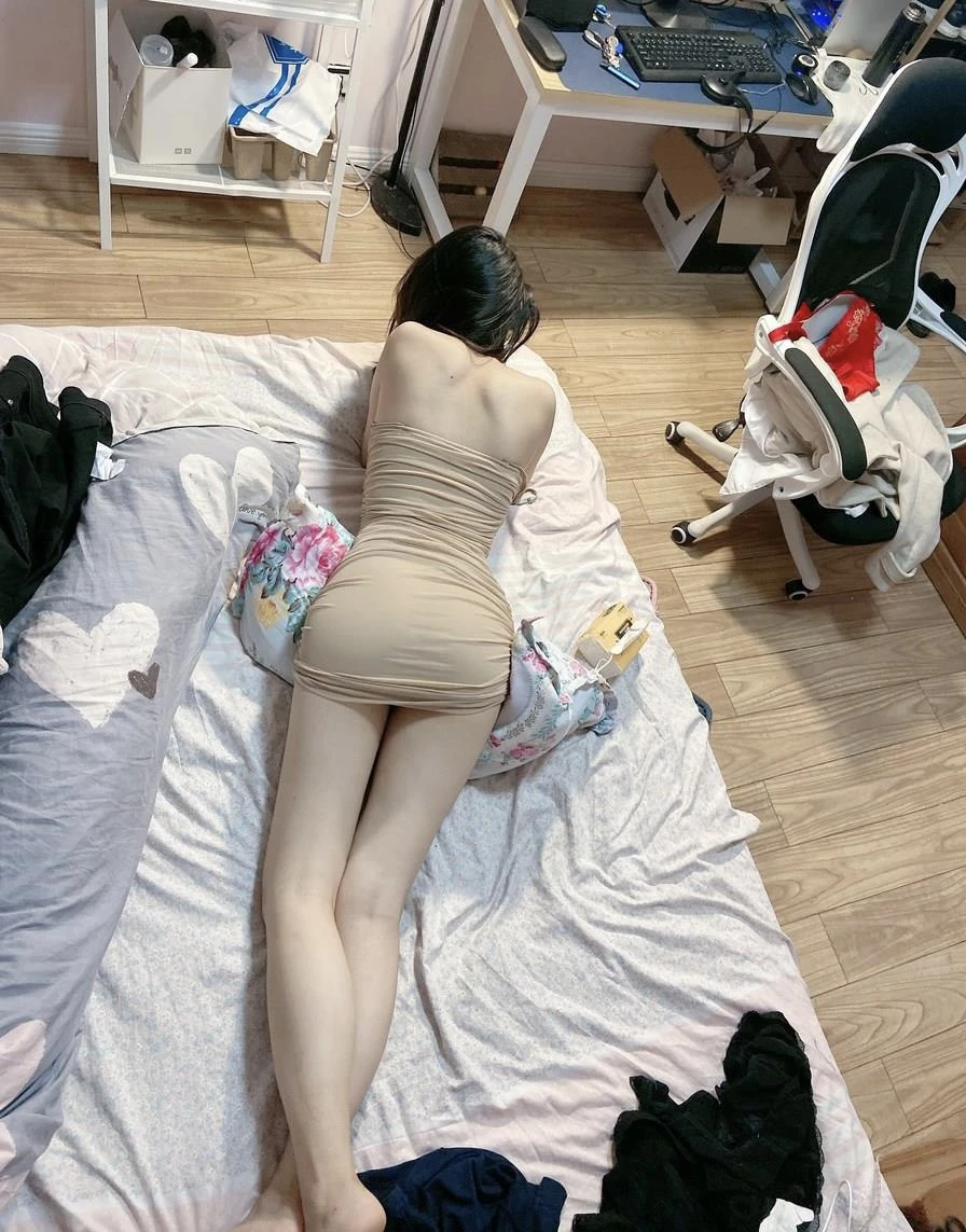 操个包臀裙骚妇[10P]