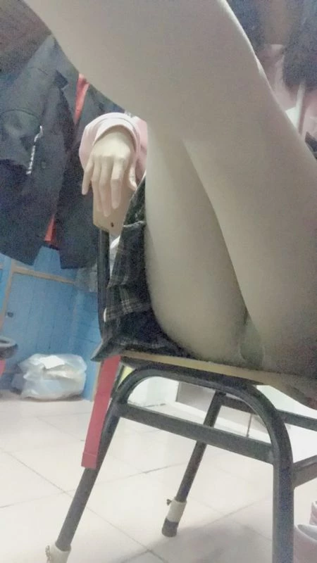相遇的00年处女母狗[32P]
