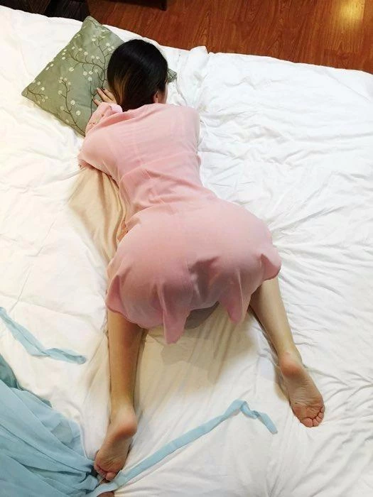极品炮架撅着屁股等着挨操[17P]