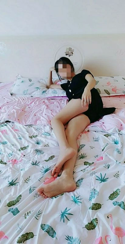 00后嫩妻[14P]