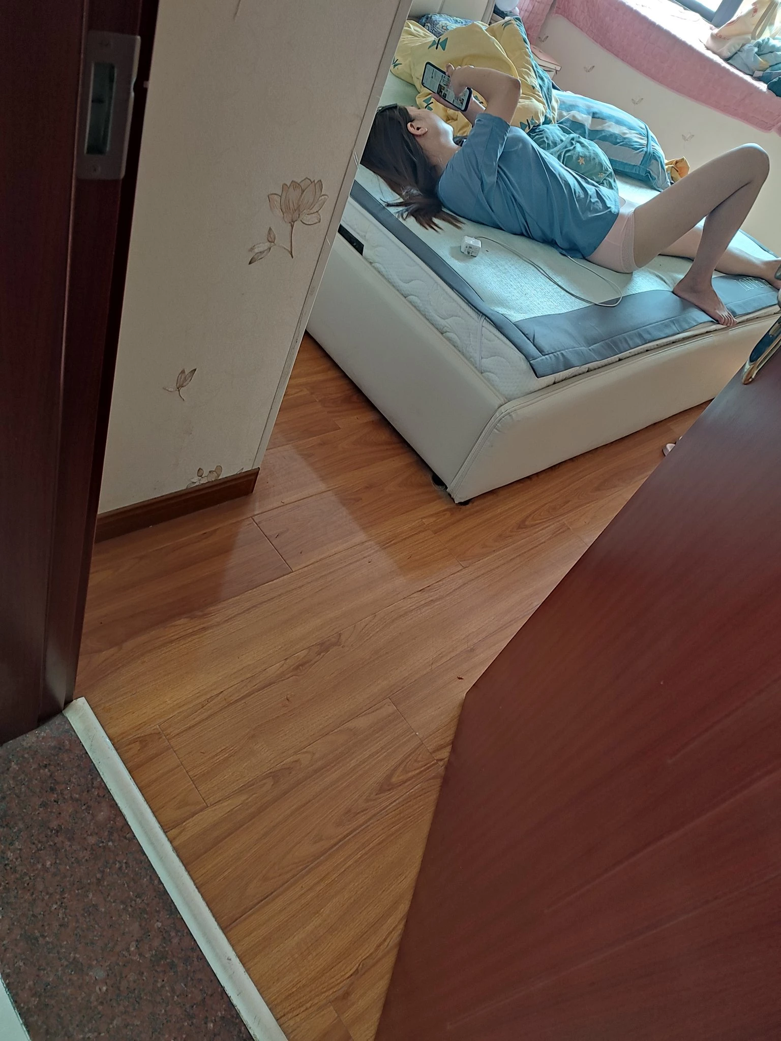 偷拍合租室友[17P]