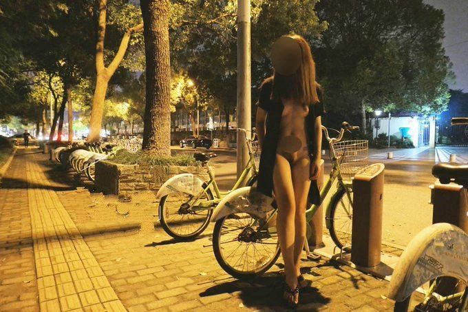 马路全裸露出[20P]