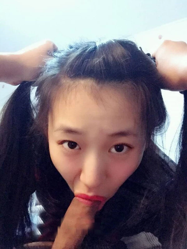 骚货就喜欢大鸡巴吃的你分分钟缴械[14P]