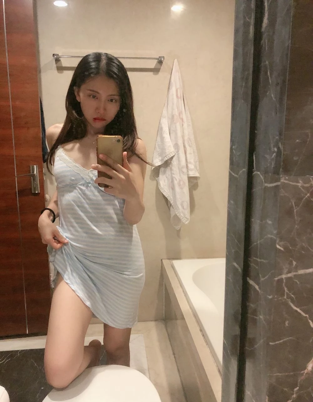 人妻人妻我爱你，开房别忘带手机[39P]