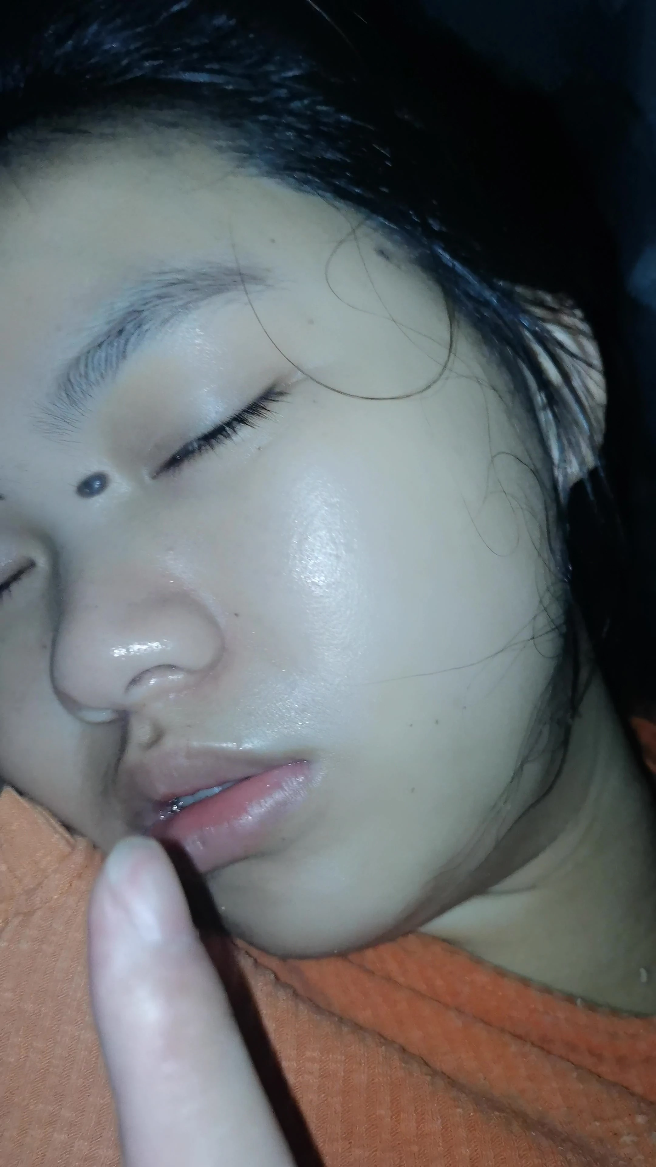 [原创][手势认证][露脸]1999年女友同事来家喝醉偷拍-这种刺激无法形容[12P]