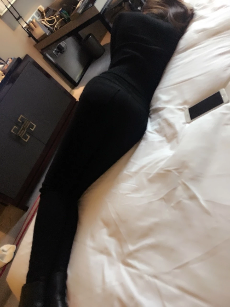 酒店约会骚妇 [16P]