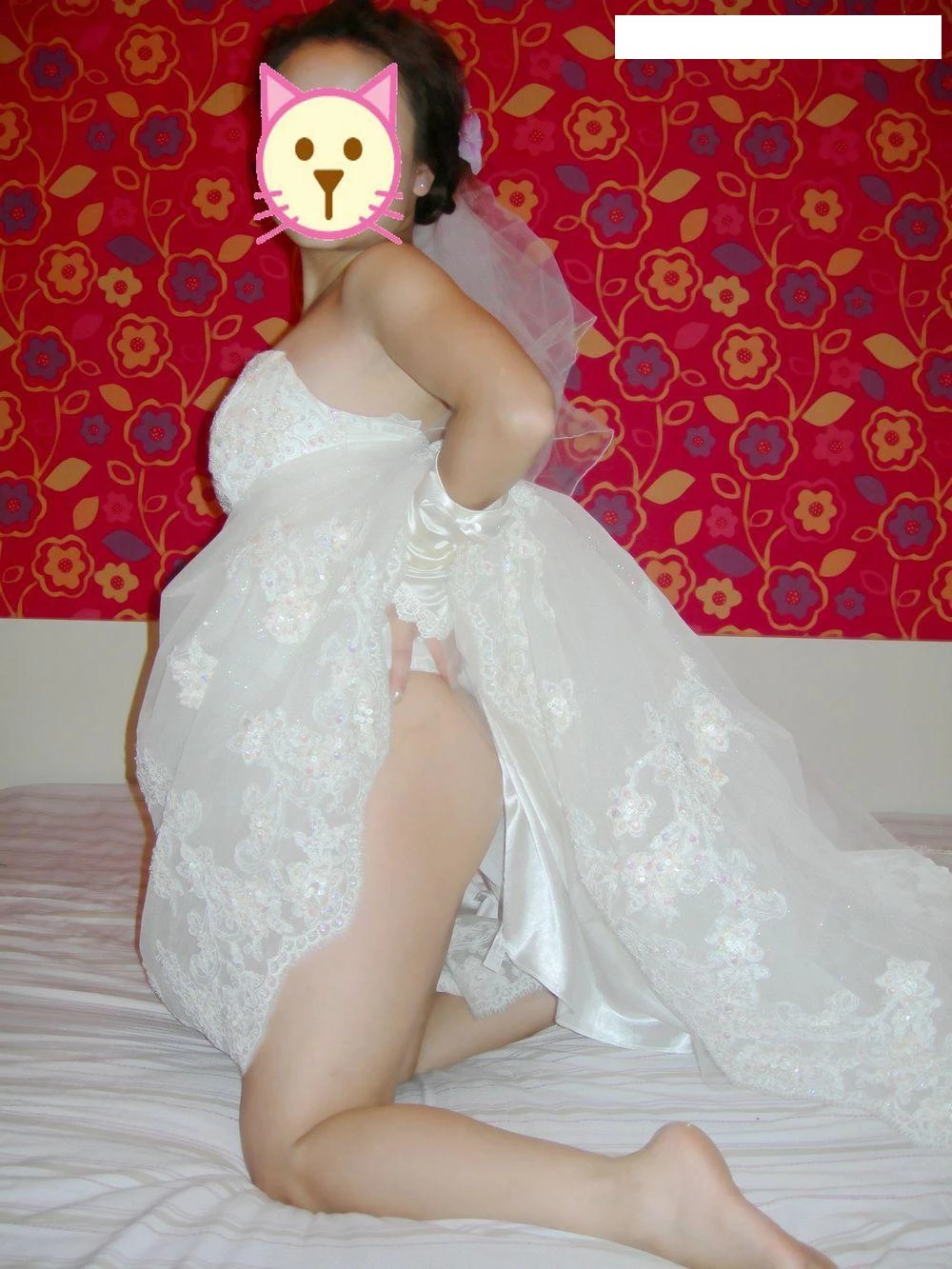 新婚夜我那又白又嫩的妻子，大家想上吗？[19P]
