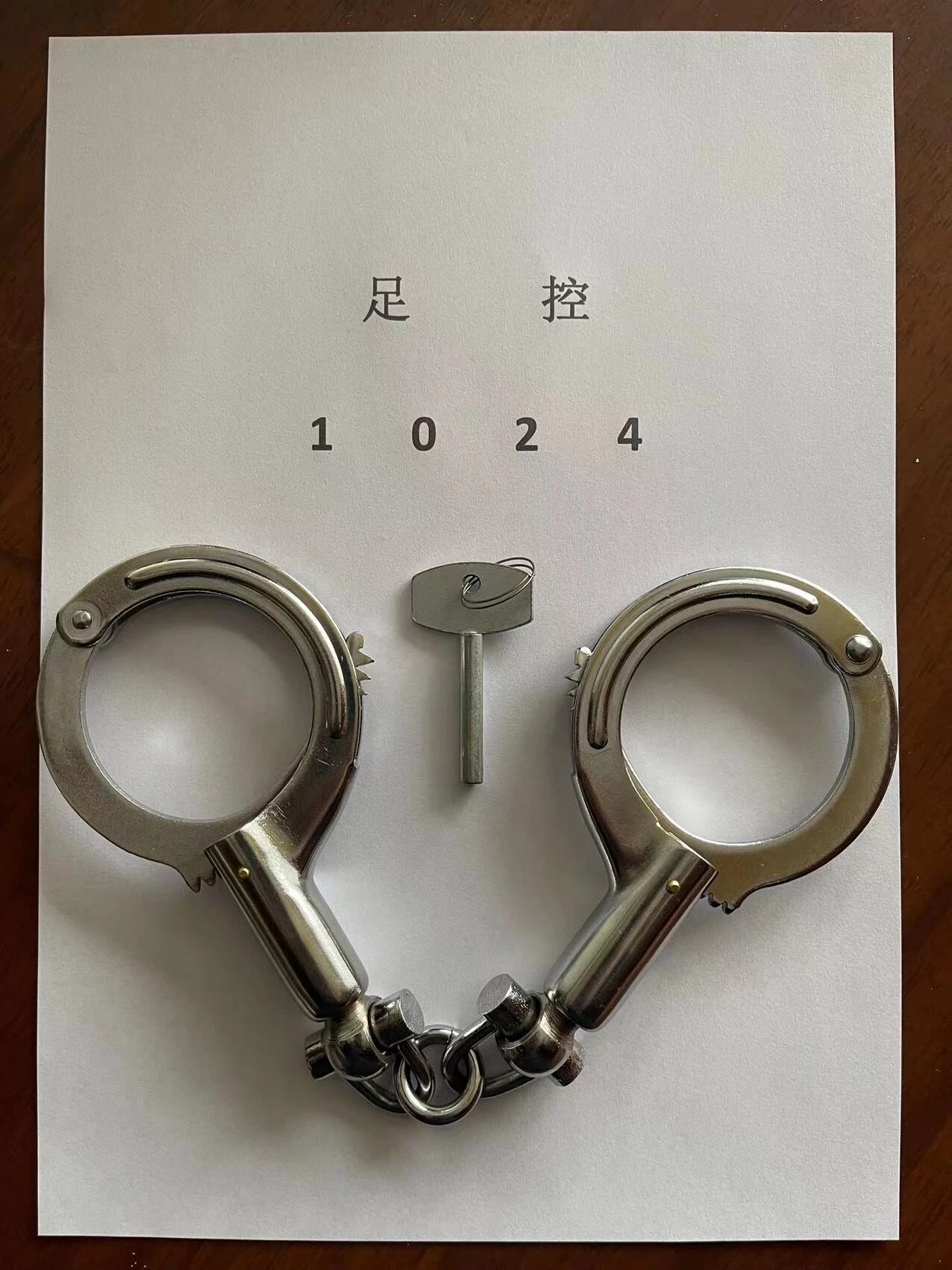 [足控淫妻社]我能锁住你的人，却锁不住你的心[74P]