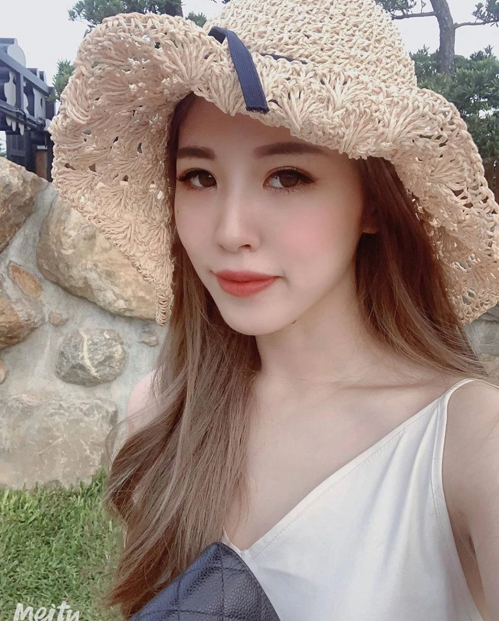 [游客投稿]无敌反差绝美人妻女神长腿班花被我内射有生活照微露脸[17P]
