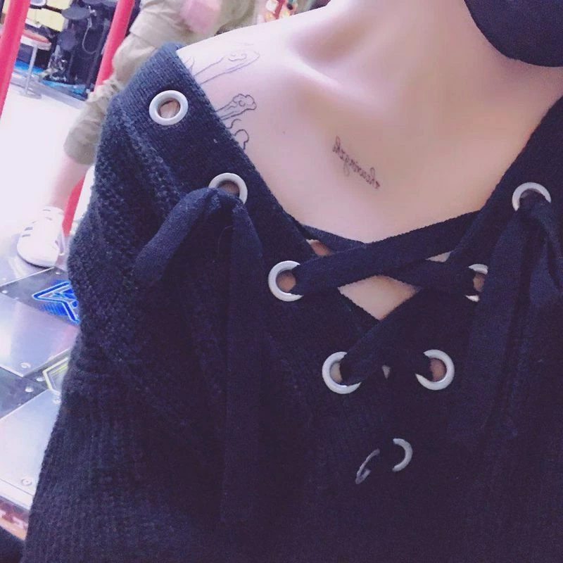 高校附近微胖性感的女纹身师[65P]