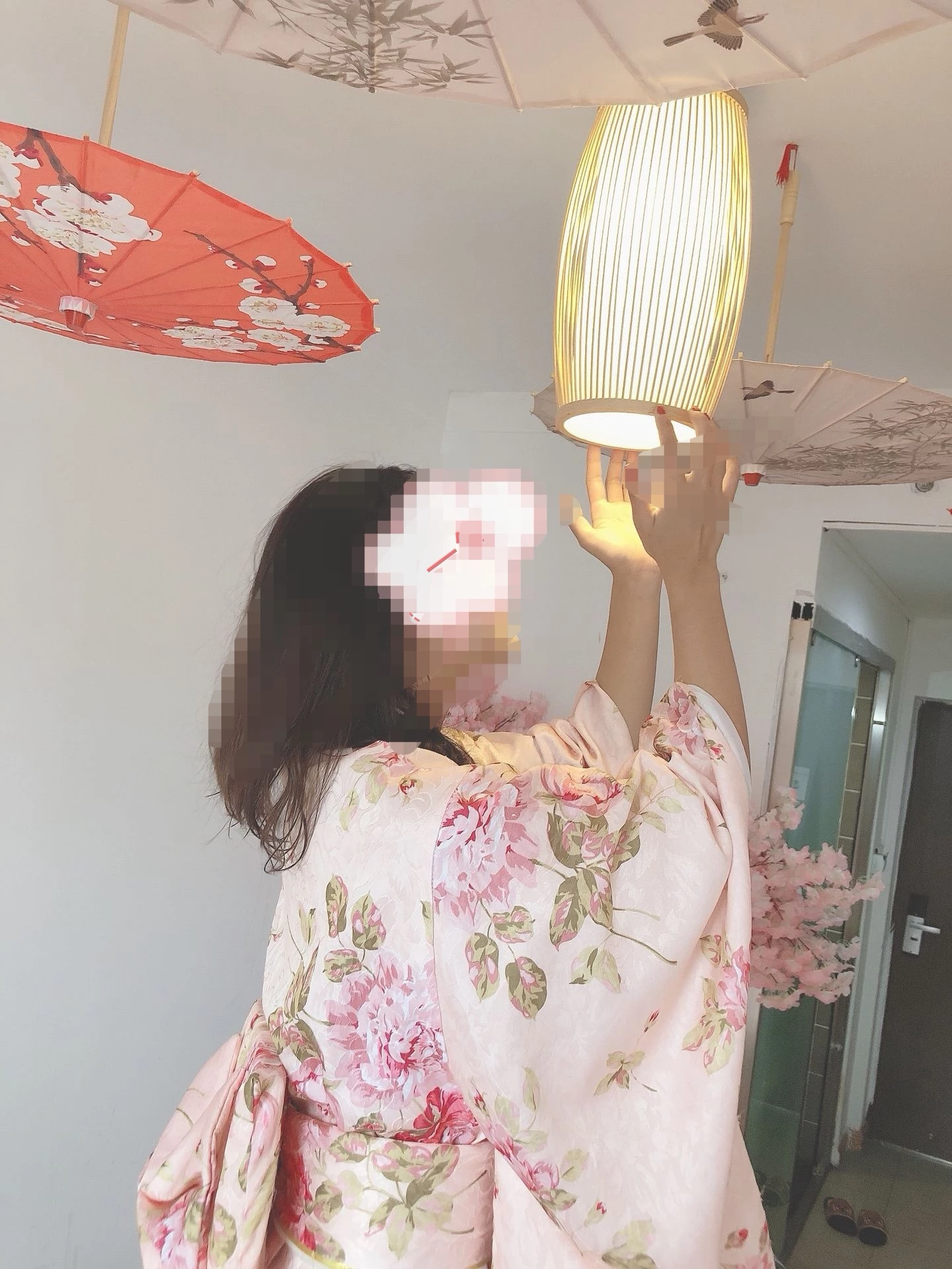 [原创] [手势验证]大佬们新年快乐！让我们打响新年第一炮，90后中学教师女友爱吃肉棒爱后入(二) [34p]