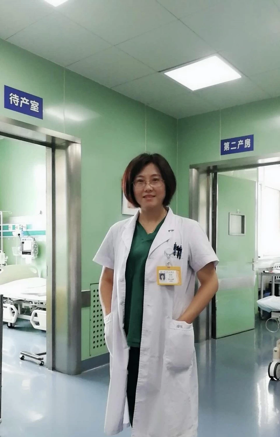 妇产科的情人，风韵犹存[15P]