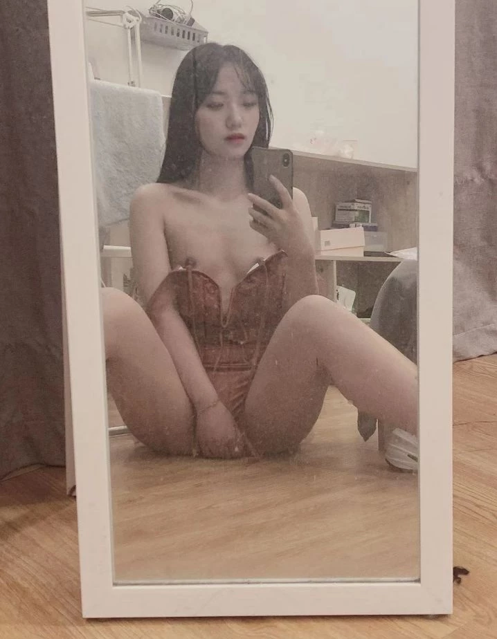 长春LITING口交啪啪自慰啪啪， 女主超正点[23P]