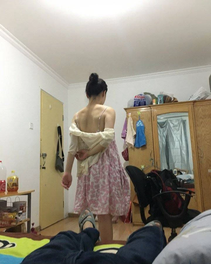 女大学生屄嫩肉香[16P]