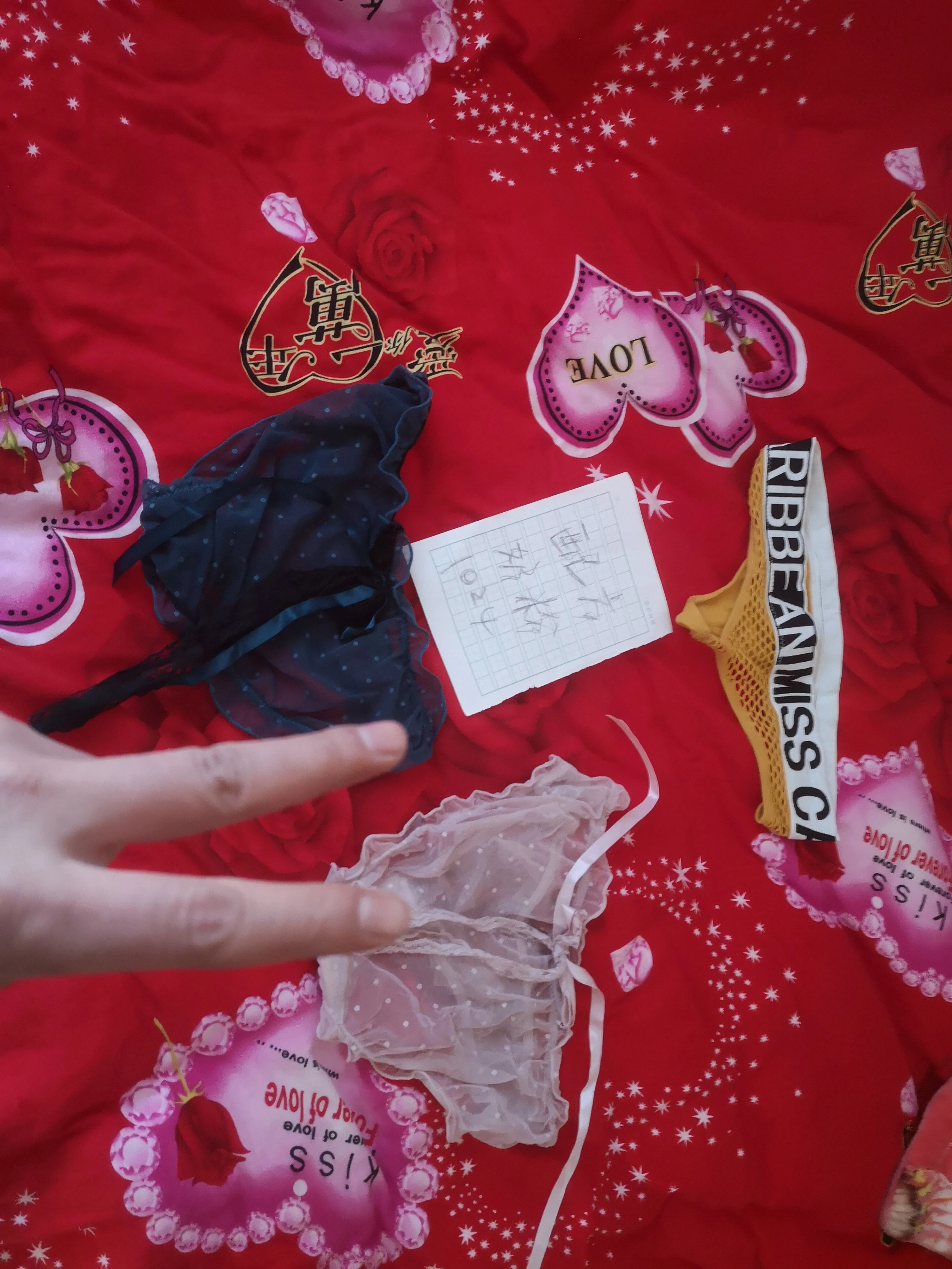 [原创][ID验证代朋友发]最爱自家娇妻小骚臀，舔完屁眼操射的更多 评论希望大家粗鲁点 第一弹[29P]