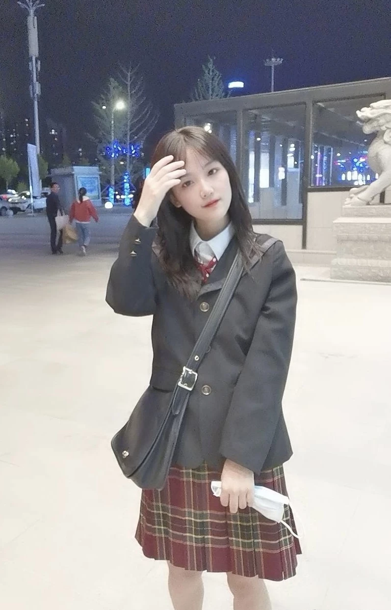 陕西师范大学超漂亮反差婊，为纪念开发处女菊同意露脸，小穴被内射后一副生无可恋[25p]