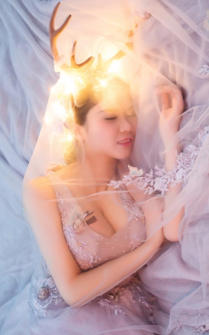 约炮淫妻大奶想玩玩么[16P]