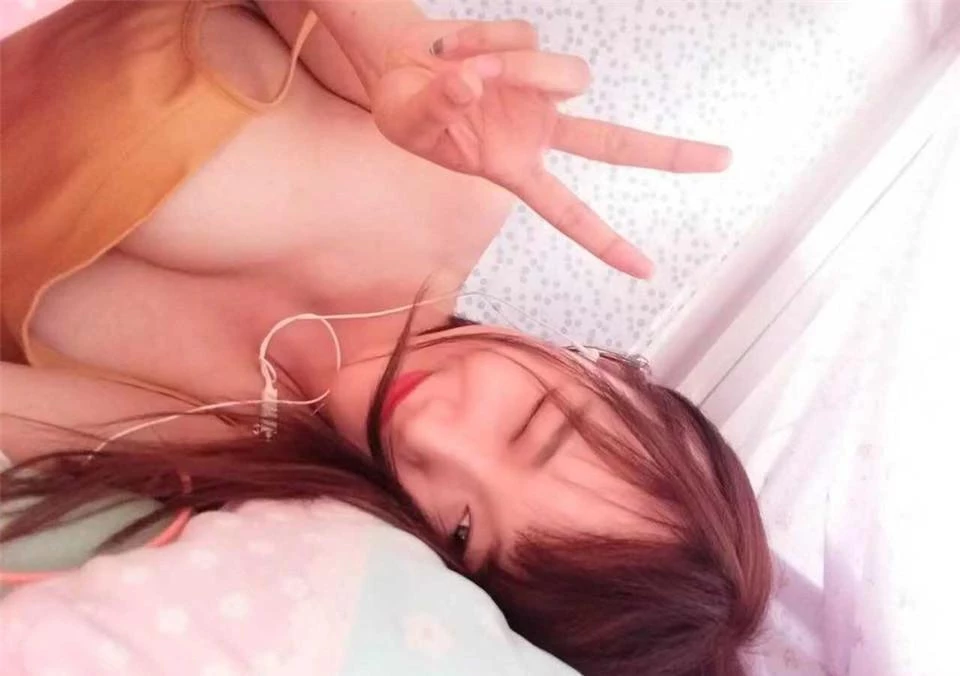 爱口爆、爱颜射、更爱波推的小骚妇「26P」