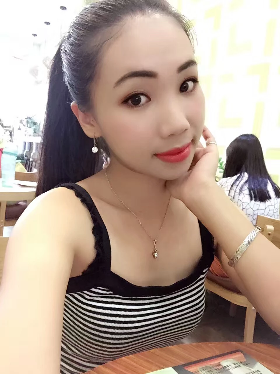 赵小姐又被曝家丑，连家公都不放过[27P]