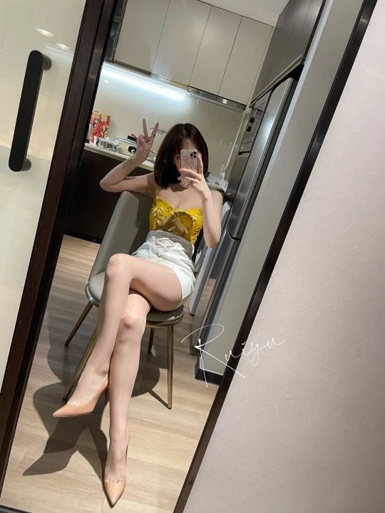 小骚货任你骑多人运动很刺激 [22P]