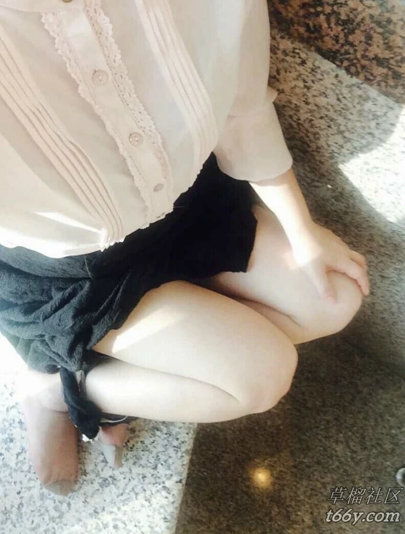 少妇阳台自拍[11P]