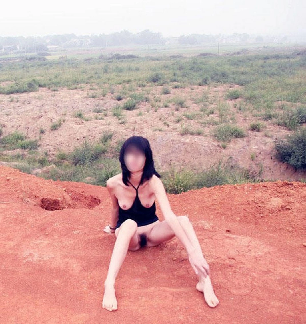 村里小河边漏出［10P］