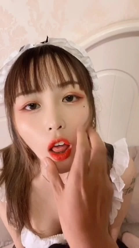 喜欢角色扮演的打工妹[10P]