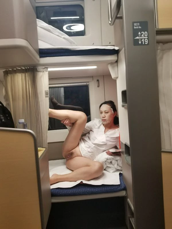动车卧铺大胆露出[10P]