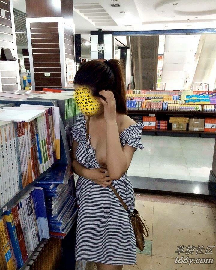 少妇多场景大胆露出拍照[19P]