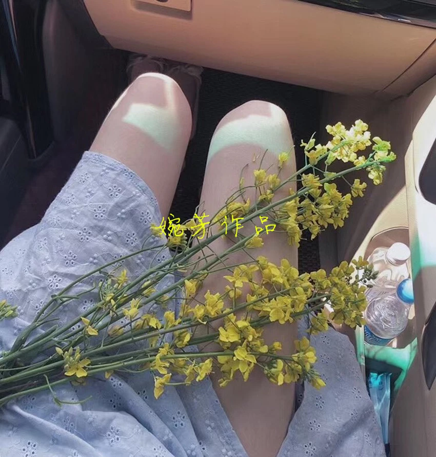 够反差吧～一个人美声甜的反差小护士白天想让你心里有我～晚上想让你身上有我[52P]