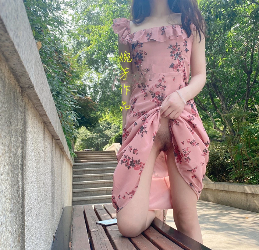 逼最嫩的几年都被疫情耽误了～只有又粗又硬的才可以满足小骚货[25P]