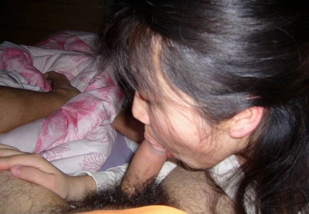 新婚夫妻蜜月旅行真实性爱自拍[20P]