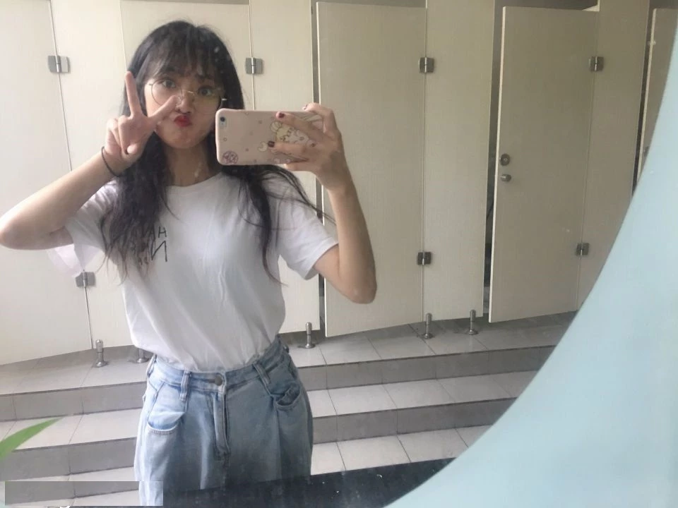 戴眼镜的气质少妇，骚起来会让人精尽而亡的[18P]