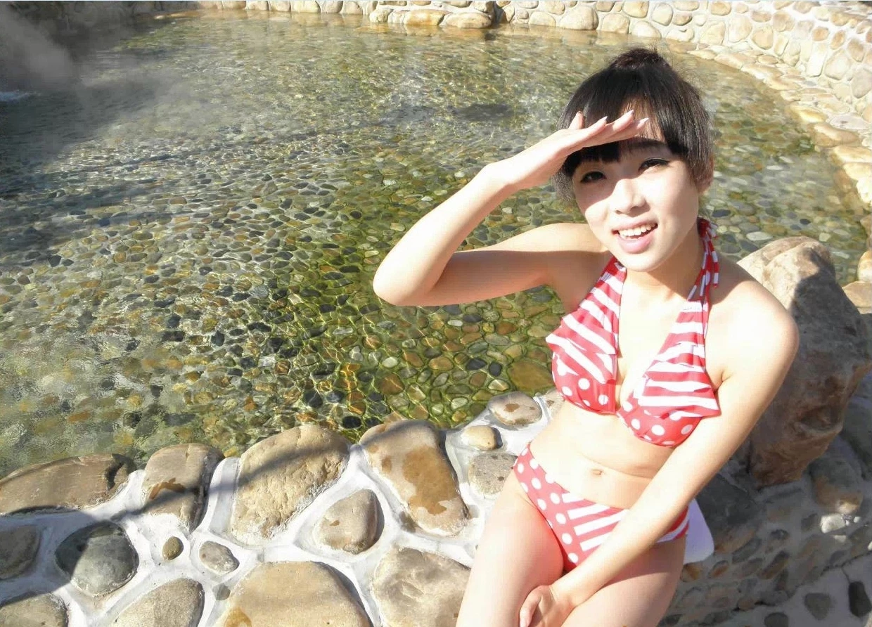 去山上泡个温泉[47P]
