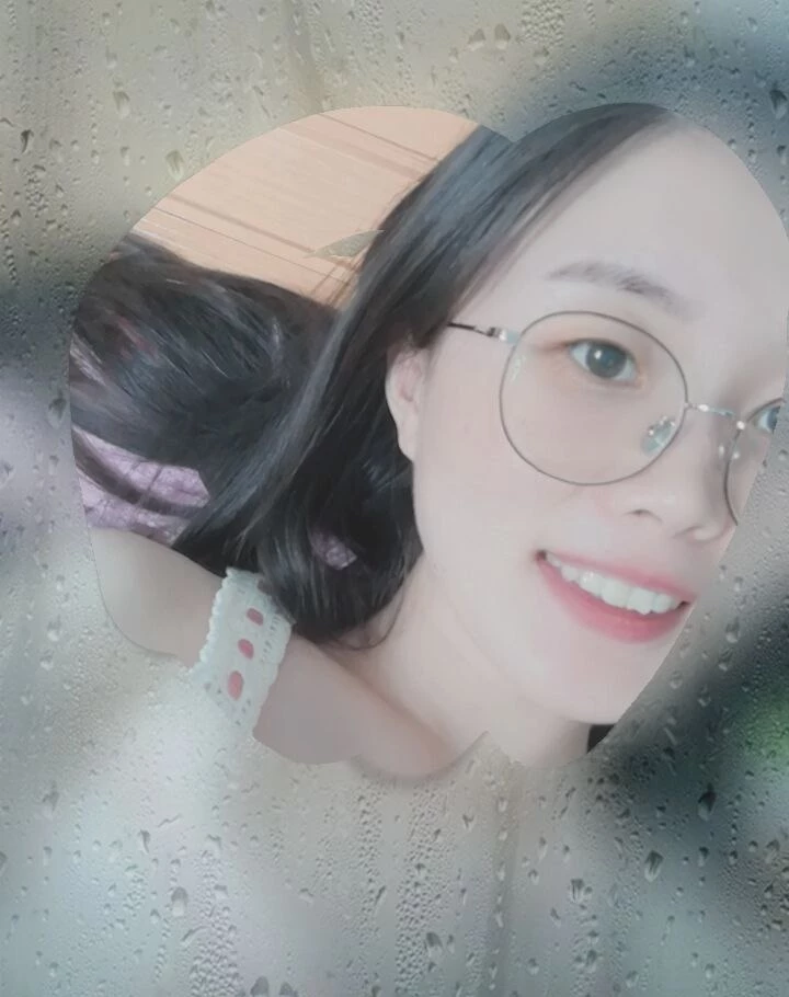 戴眼镜的女友有一股忧伤的气质，让男人有保护的欲望[19P]
