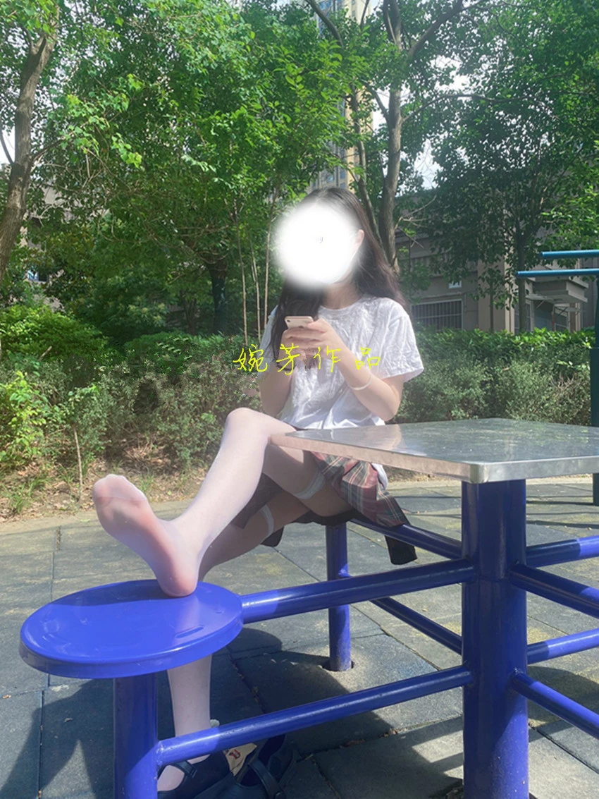火热的夏天少女的心事需要男生的精液才能解决！想你的液[21P]