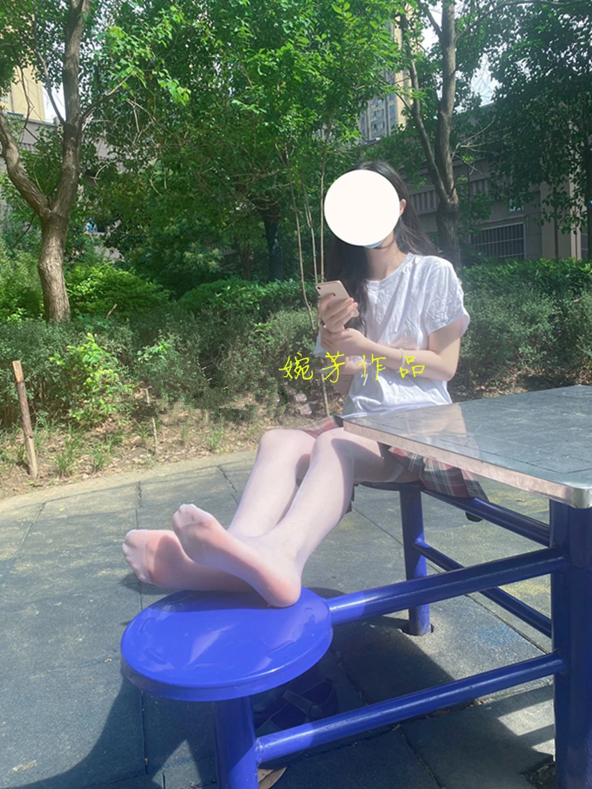 火热的夏天少女的心事需要男生的精液才能解决！想你的液[21P]