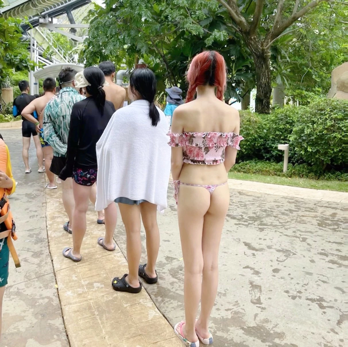 [不老秘籍]第七期大长腿妹子大胆公共场所漏出[12P]