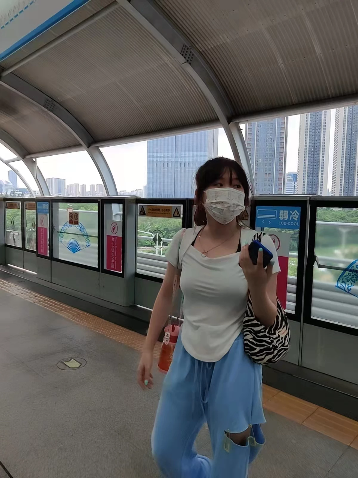 微胖小妹妹很自卑，浅发一下求评论操[9P]
