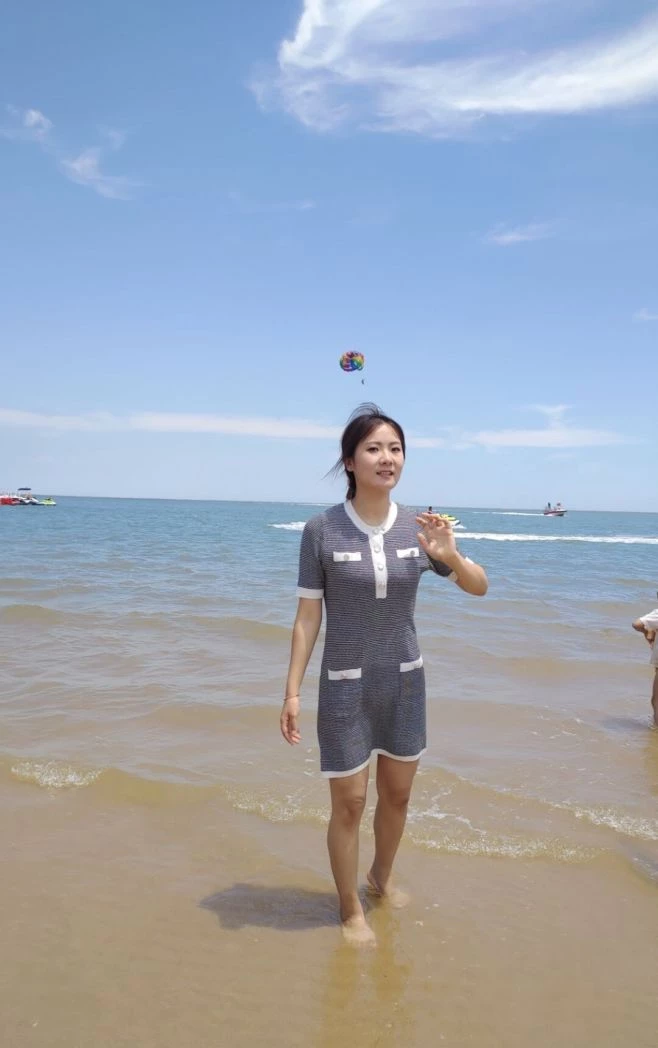 现在流行玩良家，专供嗜好玩别人老婆的主玩弄的[12P]