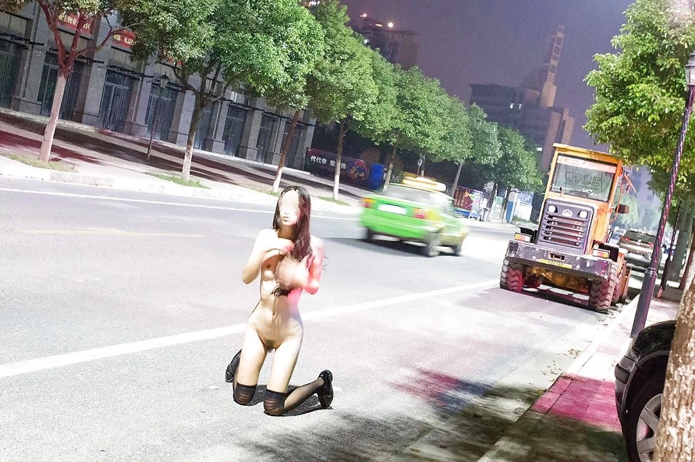 分享大佬露出图片[13P]