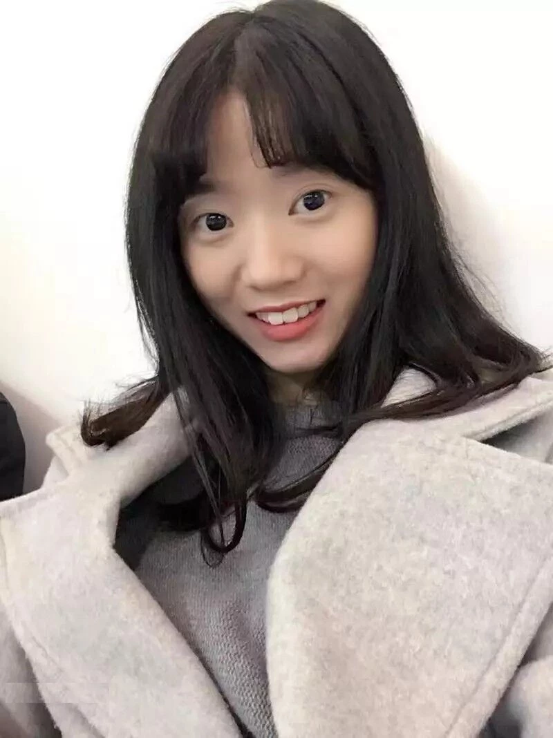 7清纯的长像，灿烂的笑容，拥有你是我一生的性福！[20P]