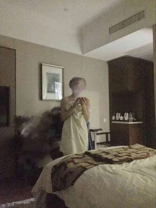 网友见面了[19P]