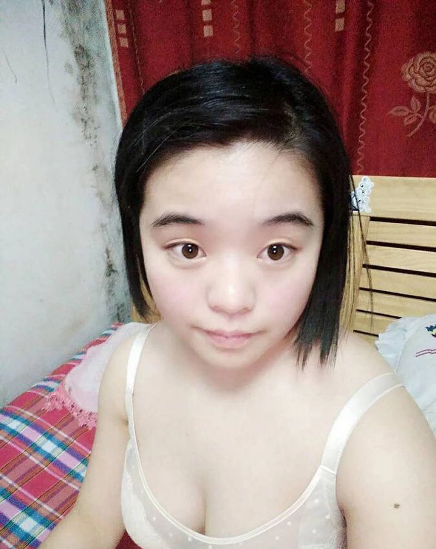 丰满小妹玉乳嫩穴[10P]