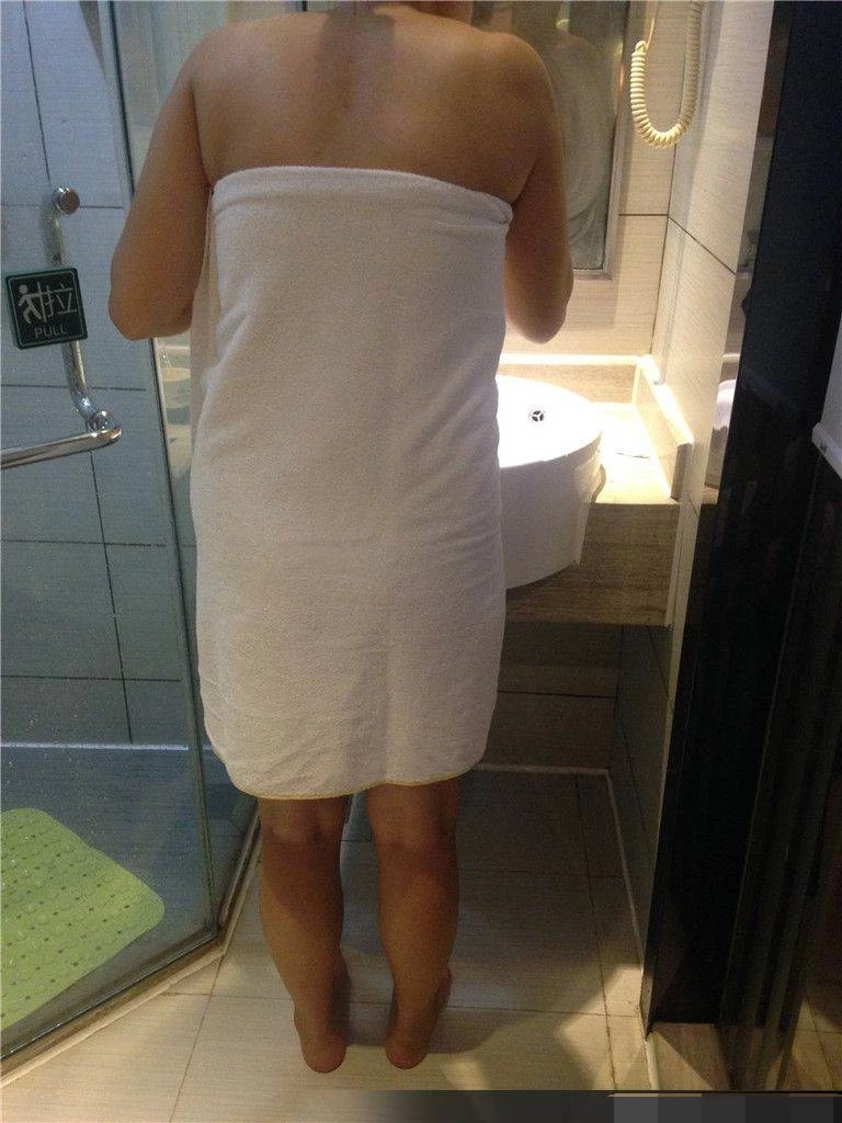 骚货的逼后入还是很爽的[15P]
