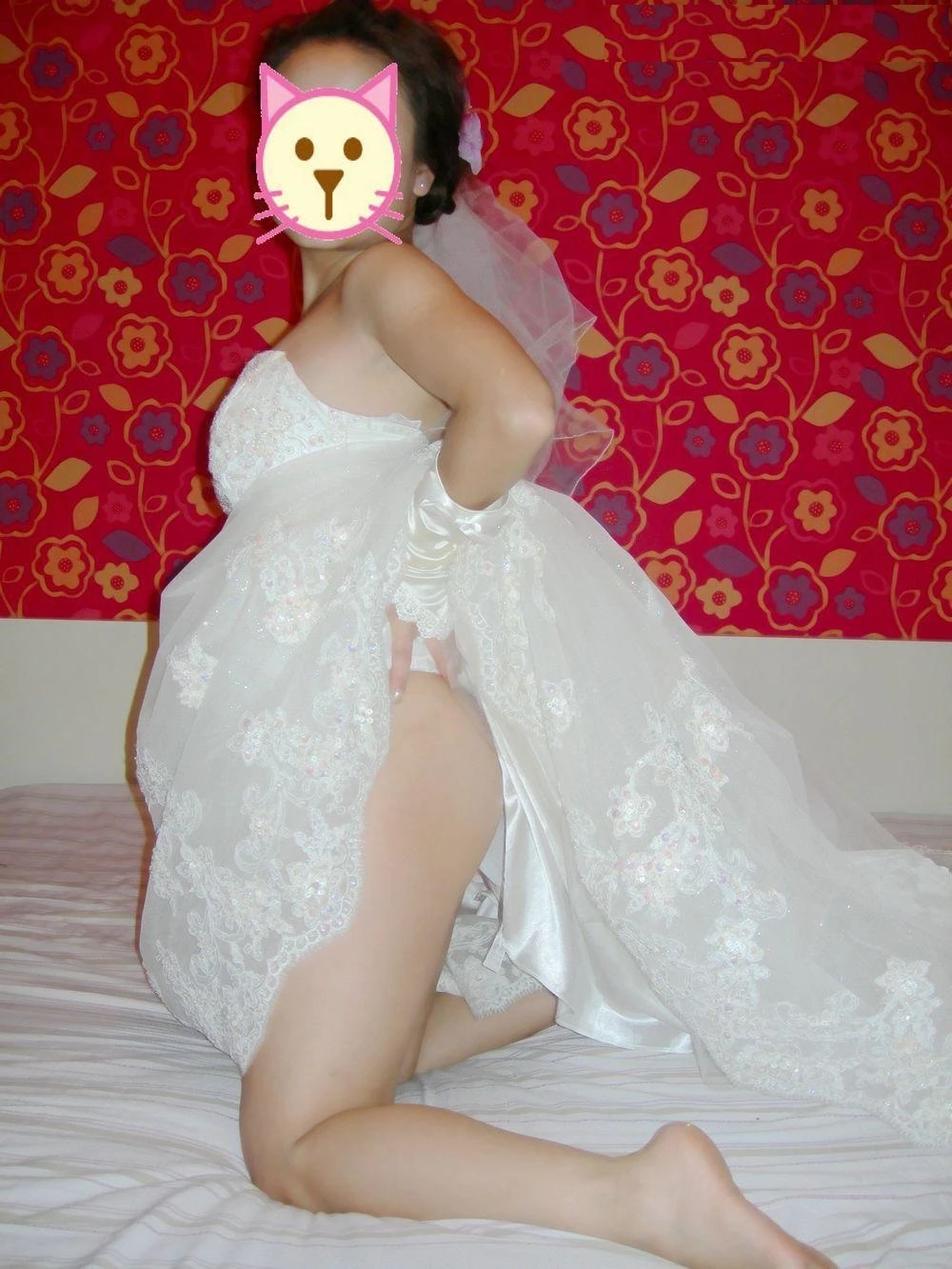 新婚夜狠狠插那又白又嫩的妻子，大家想上吗？[19P]